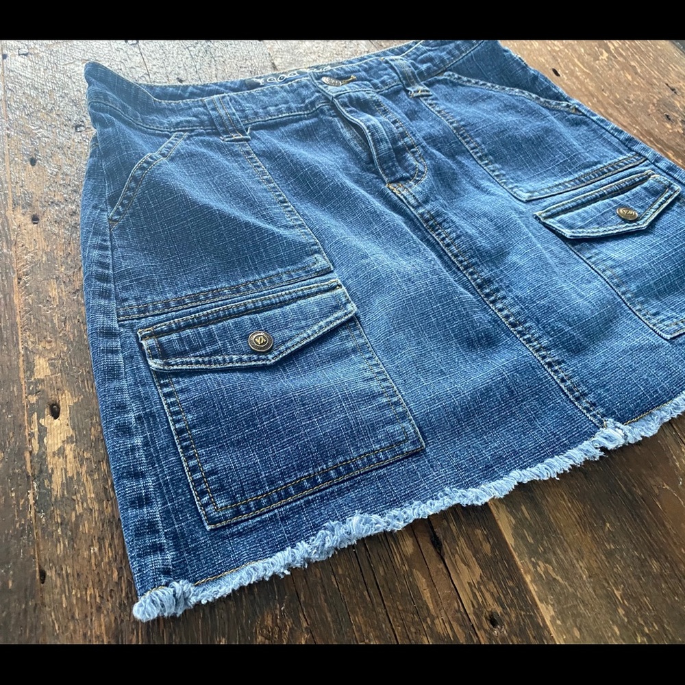 Yada Yada Denim Skirt, Size 9 - Picture 2 of 8